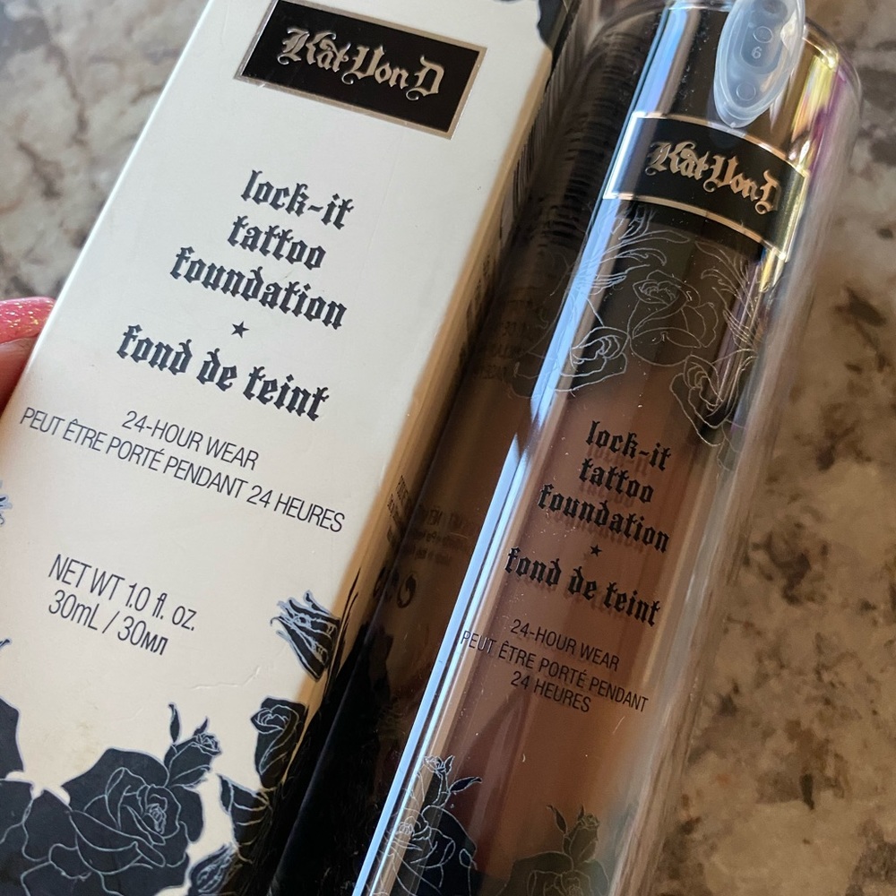 Kat Von D lock it foundation Deep 72